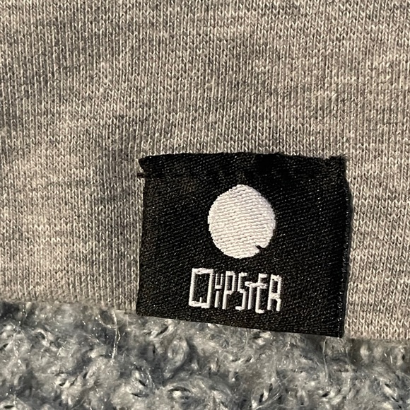 Qypster princess sweatshirt size medium - Picture 9 of 12